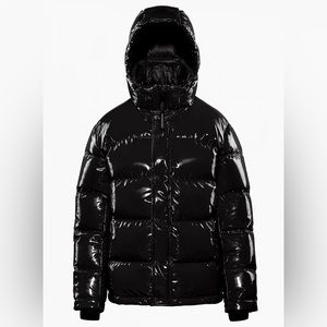 Aritzia Super Puff Lacquer Black